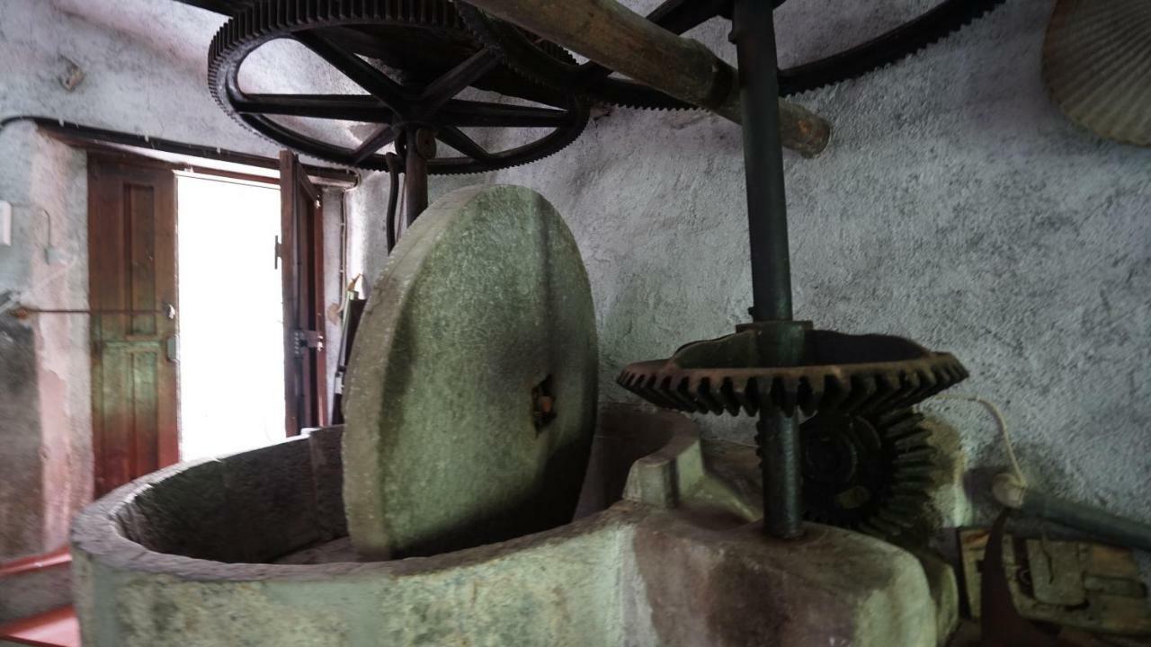 Old Mill Villa Pigna Bagian luar foto
