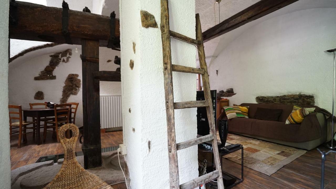 Old Mill Villa Pigna Bagian luar foto